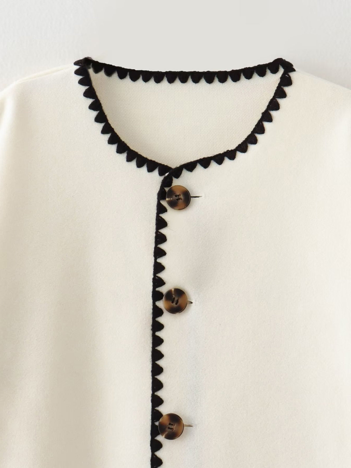Claire | Women's Contrast-Trim Button-Front Jacket