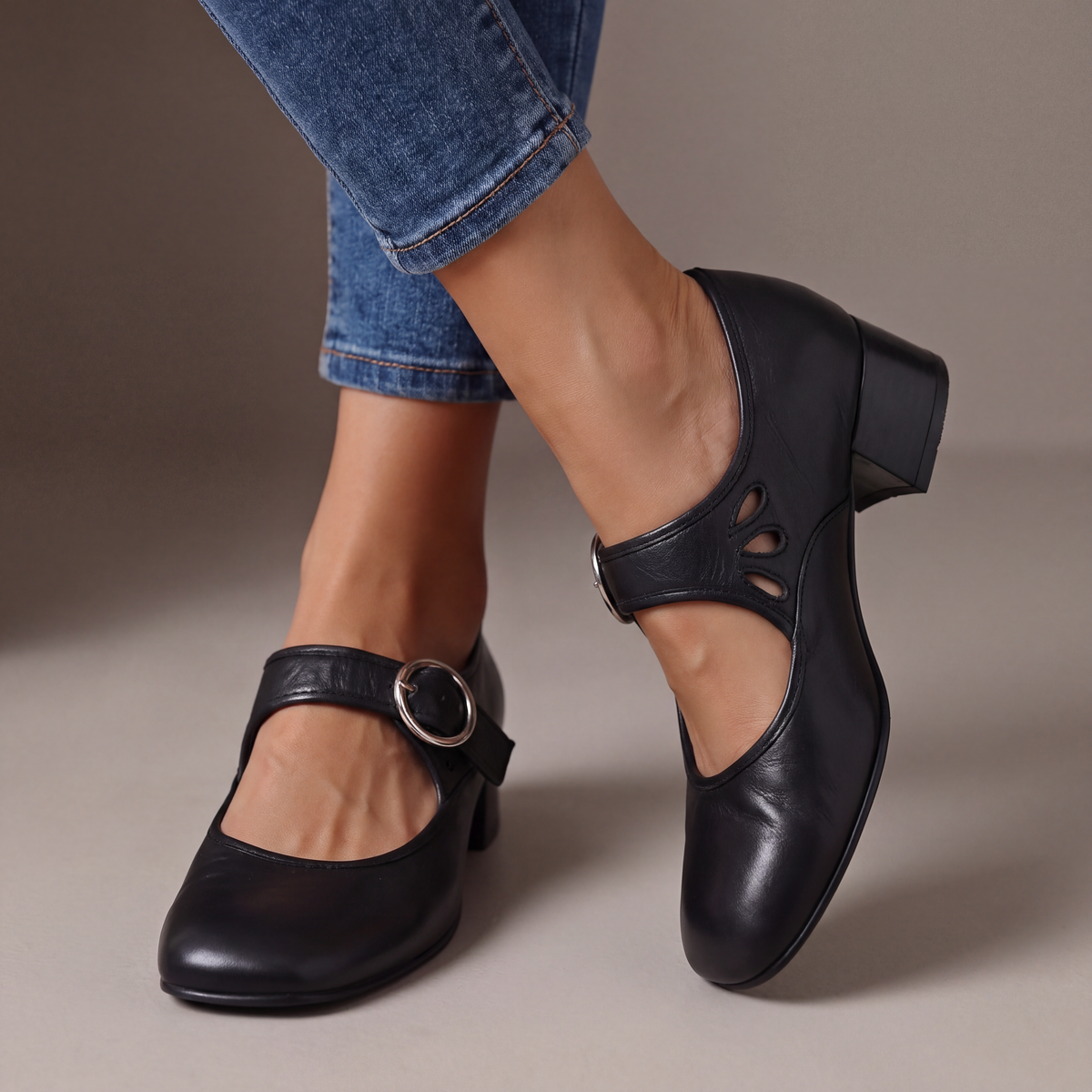 Roserow | Women’s Cushioned Everyday Sandals